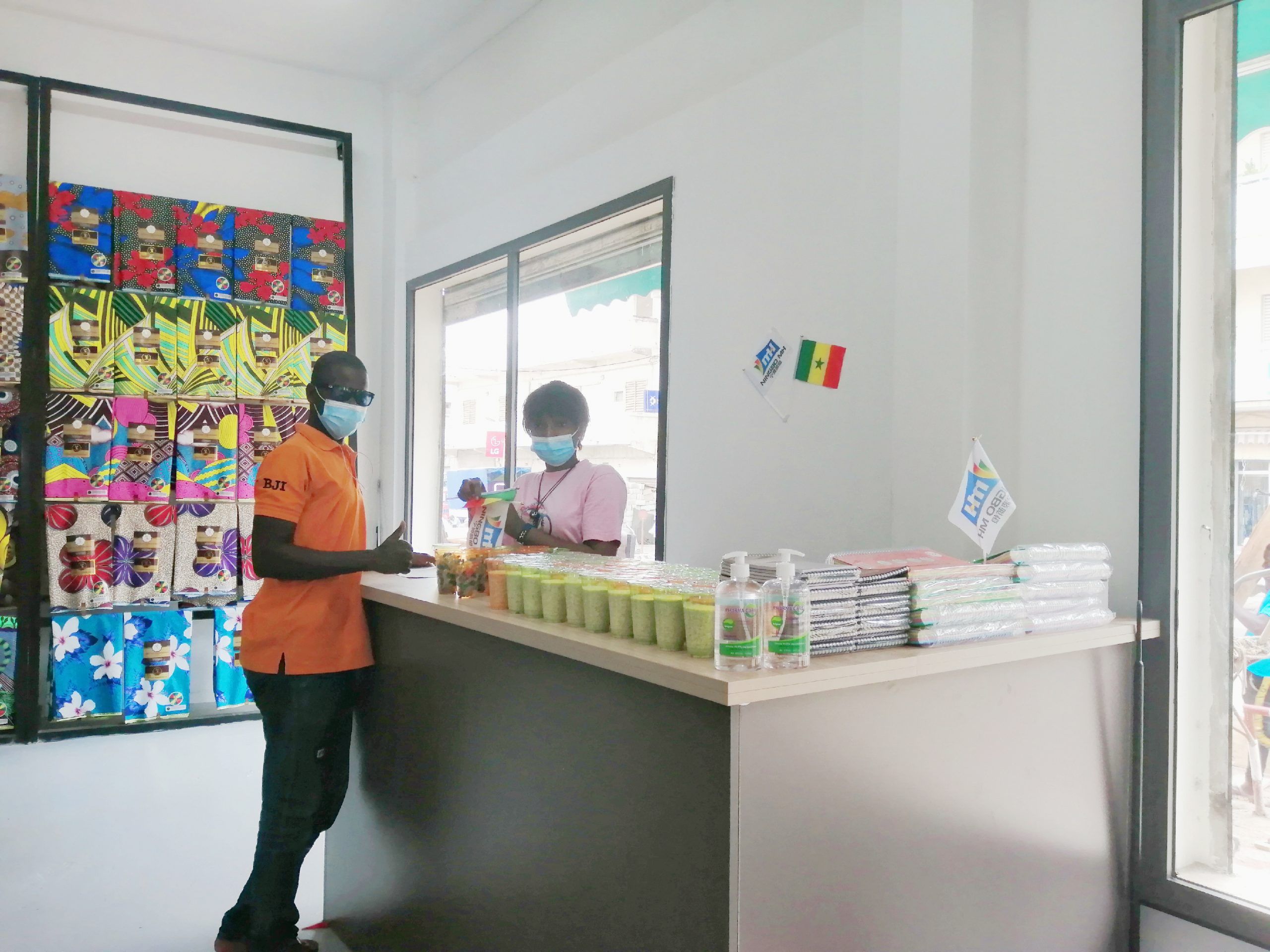 用心澆灌 締造服裝輔料王國(guó) 海外塞內(nèi)加爾蠟布/連片店鋪正式開(kāi)業(yè)