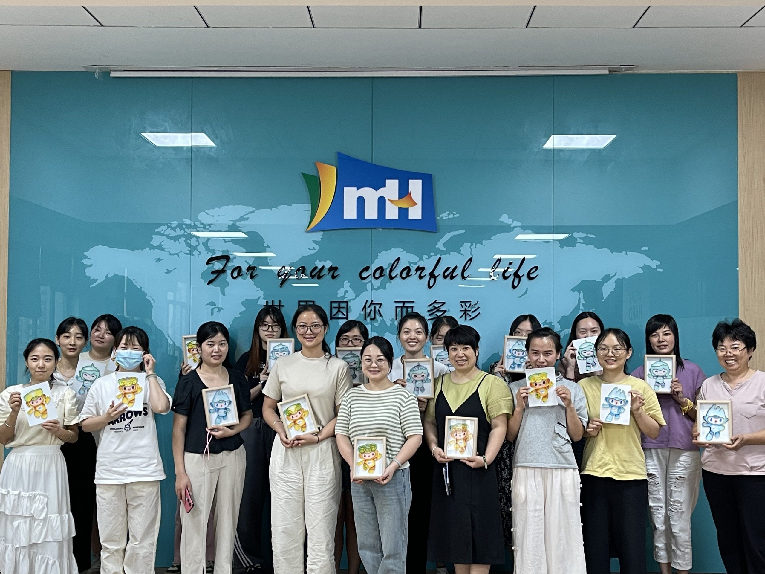 萌創(chuàng)空間開展衍紙畫制作亞運(yùn)會(huì)吉祥物活動(dòng)